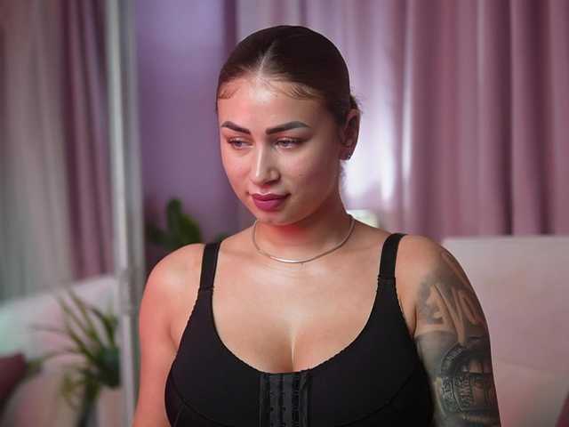 AmeliaBarbie live cam on BongaCams