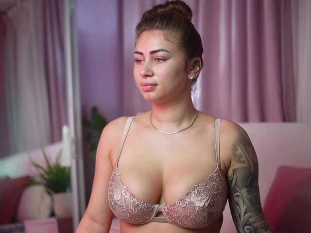 AmeliaBarbie live cam on BongaCams