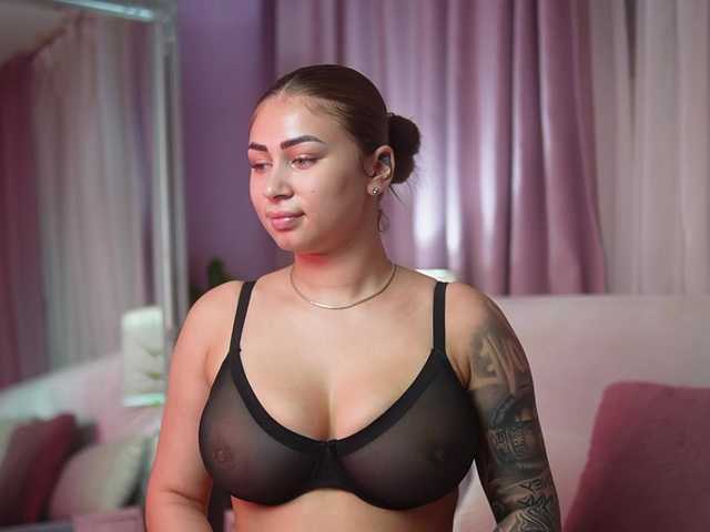 AmeliaBarbie live cam on BongaCams