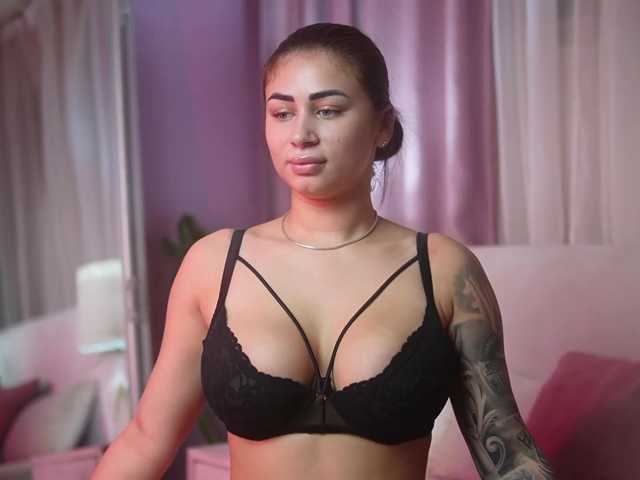 AmeliaBarbie live cam on BongaCams