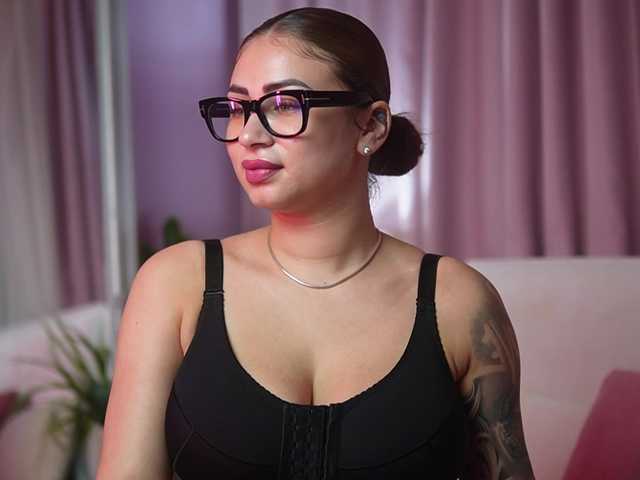 AmeliaBarbie live cam on BongaCams