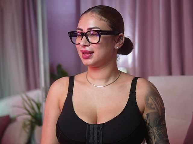 AmeliaBarbie live cam on BongaCams