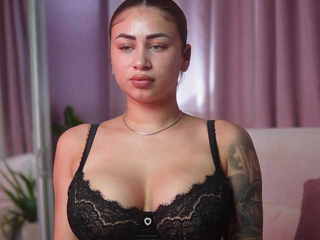 AmeliaBarbie live cam on BongaCams
