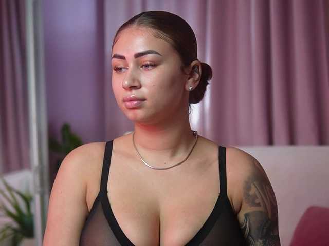 AmeliaBarbie live cam on BongaCams
