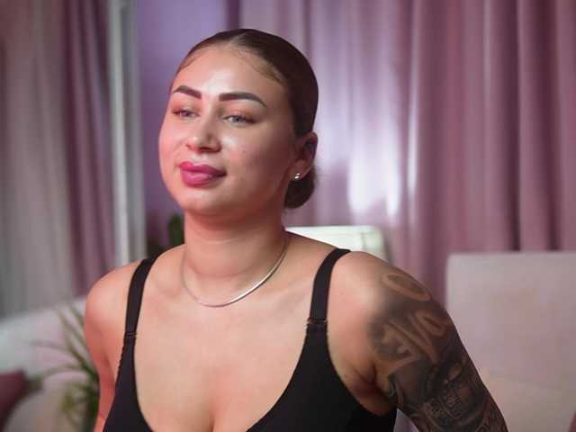 AmeliaBarbie live cam on BongaCams