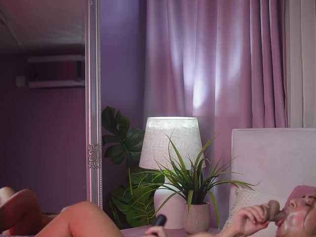 AmeliaBarbie live cam on BongaCams