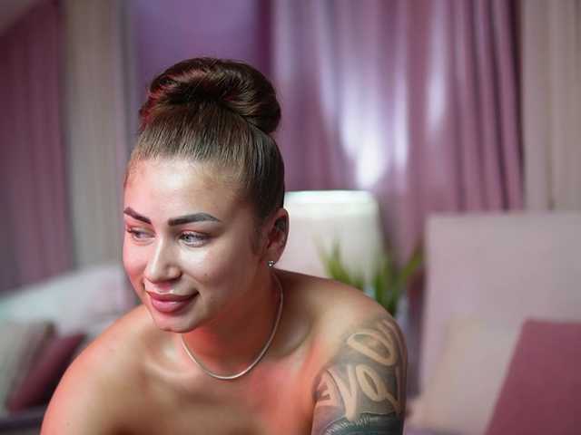 AmeliaBarbie live cam on BongaCams