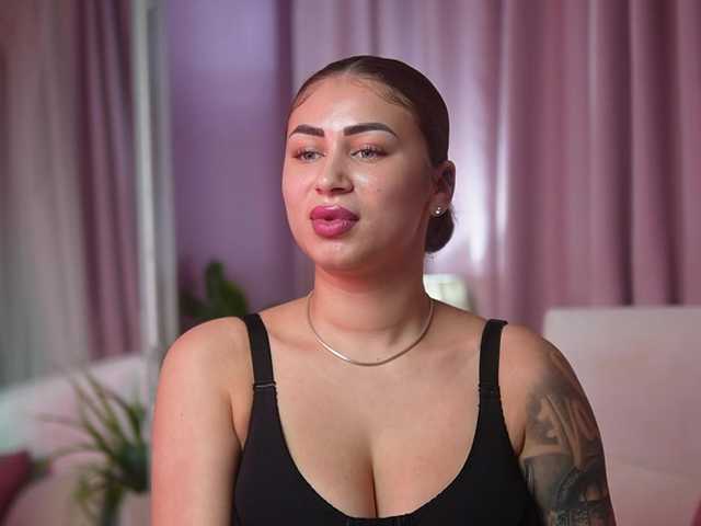 AmeliaBarbie live cam on BongaCams