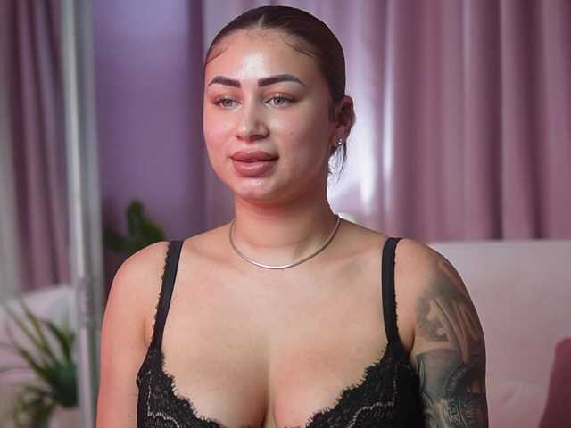 AmeliaBarbie live cam on BongaCams