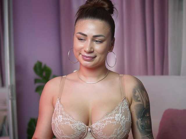 AmeliaBarbie's BongaCams show and profile