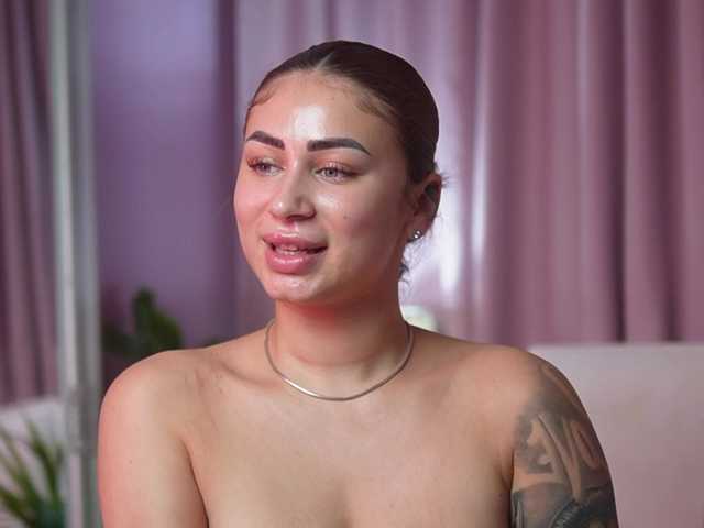 AmeliaBarbie live cam on BongaCams