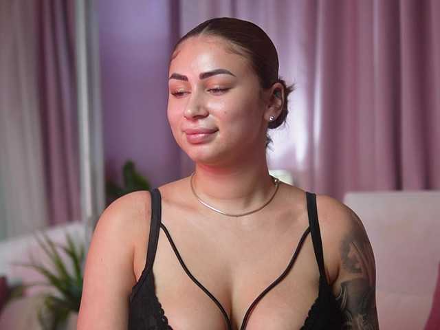 AmeliaBarbie live cam on BongaCams