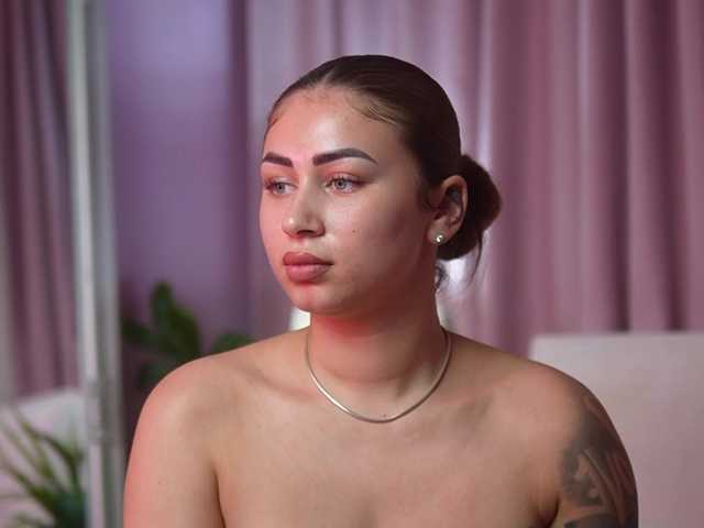AmeliaBarbie live cam on BongaCams