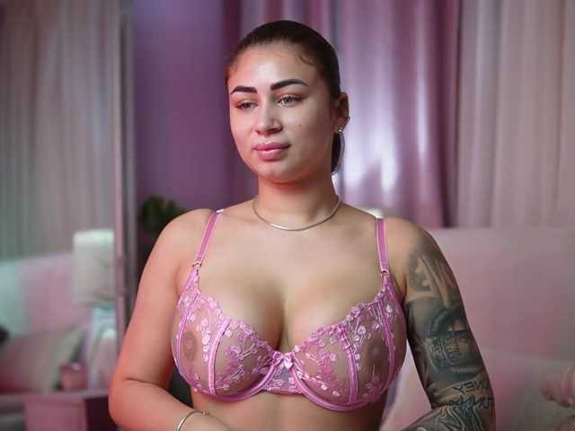 AmeliaBarbie live cam on BongaCams