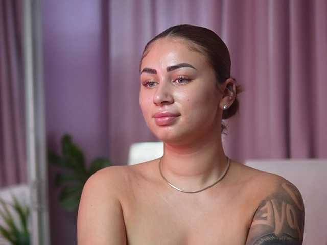 AmeliaBarbie live cam on BongaCams