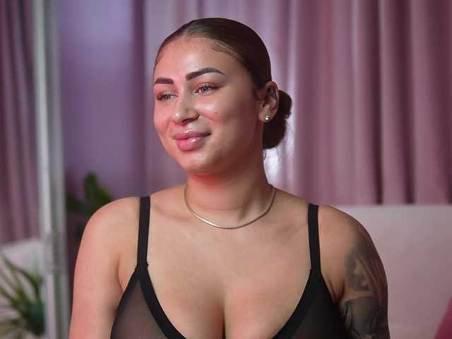 AmeliaBarbie live cam on BongaCams