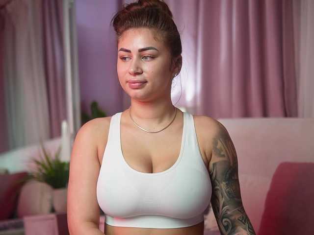 AmeliaBarbie live cam on BongaCams