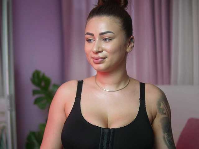 AmeliaBarbie's BongaCams show and profile