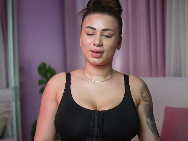 AmeliaBarbie's BongaCams show and profile