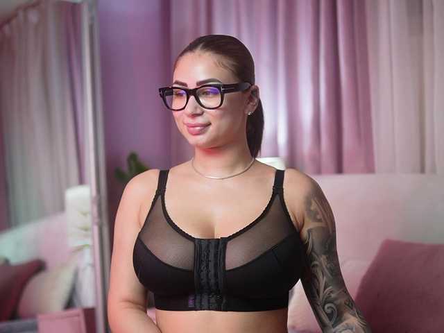 AmeliaBarbie live cam on BongaCams