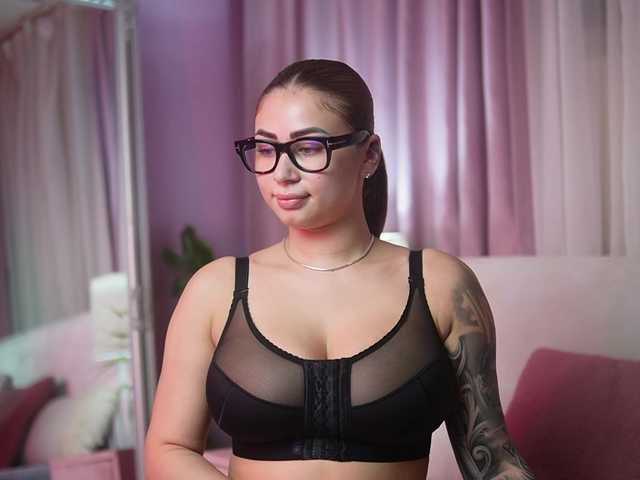 AmeliaBarbie live cam on BongaCams