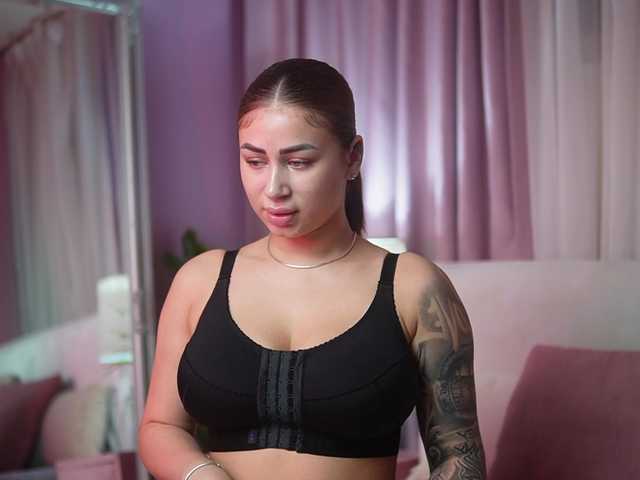 AmeliaBarbie live cam on BongaCams