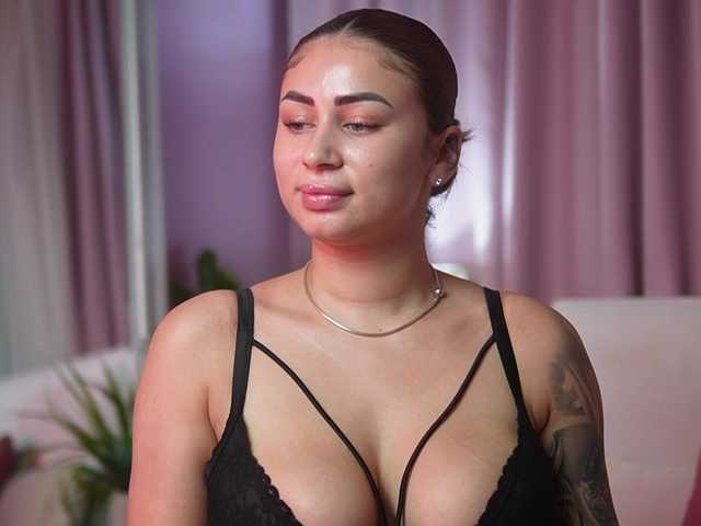 AmeliaBarbie live cam on BongaCams