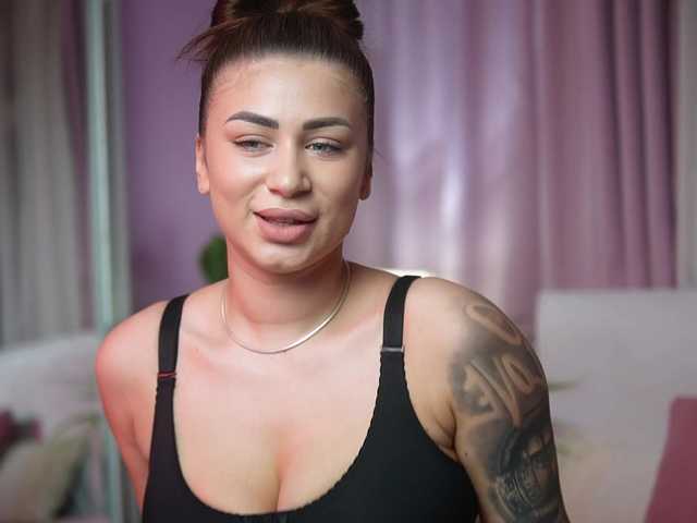 AmeliaBarbie's BongaCams show and profile