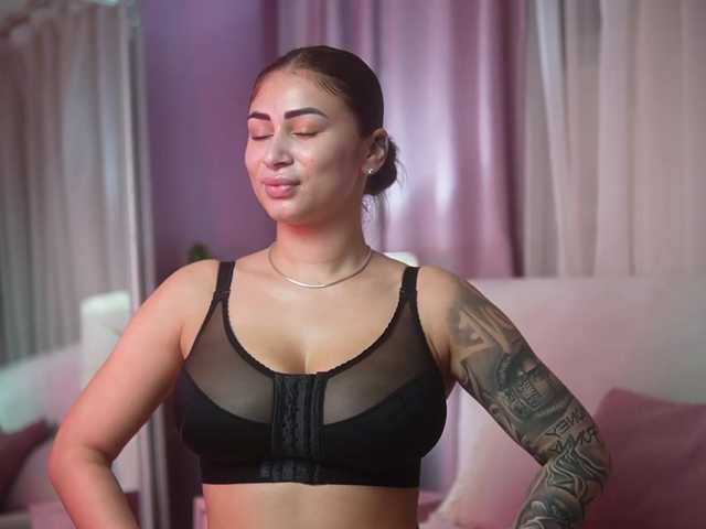 AmeliaBarbie live cam on BongaCams