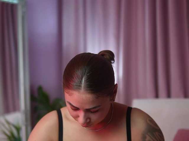 AmeliaBarbie live cam on BongaCams