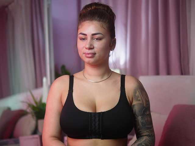 AmeliaBarbie live cam on BongaCams