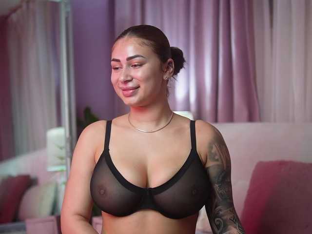 AmeliaBarbie live cam on BongaCams