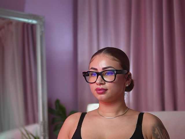 AmeliaBarbie live cam on BongaCams