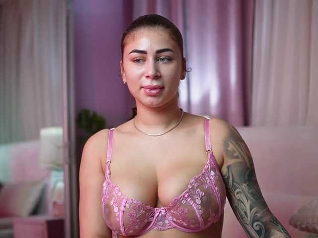 AmeliaBarbie live cam on BongaCams