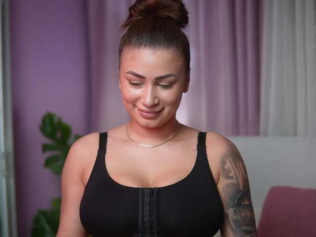 AmeliaBarbie's BongaCams show and profile