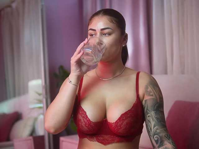 AmeliaBarbie live cam on BongaCams