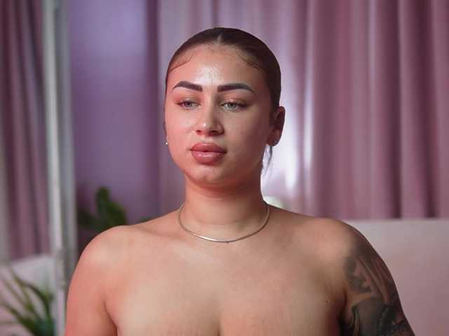 AmeliaBarbie live cam on BongaCams