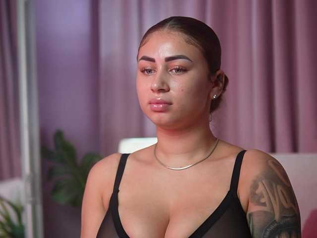AmeliaBarbie live cam on BongaCams