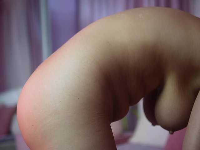 AmeliaBarbie live cam on BongaCams