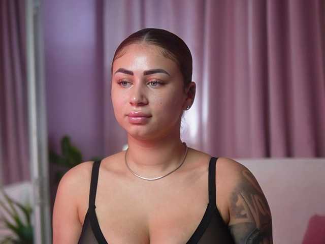AmeliaBarbie live cam on BongaCams