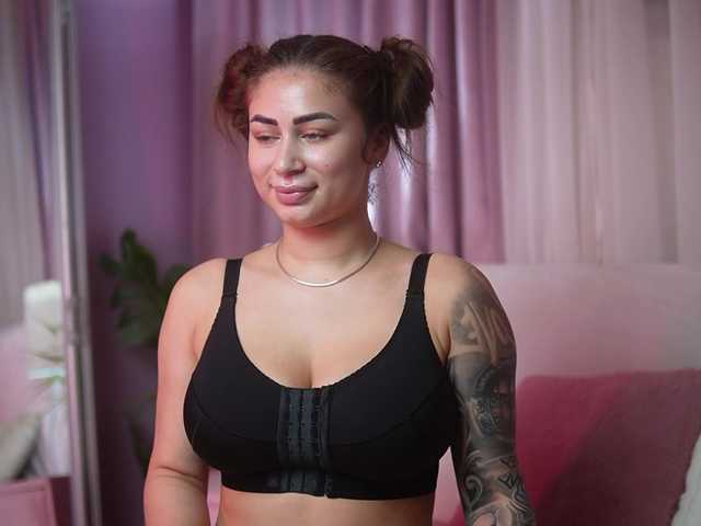 AmeliaBarbie live cam on BongaCams