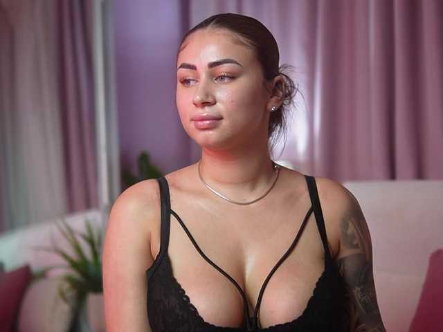 AmeliaBarbie live cam on BongaCams