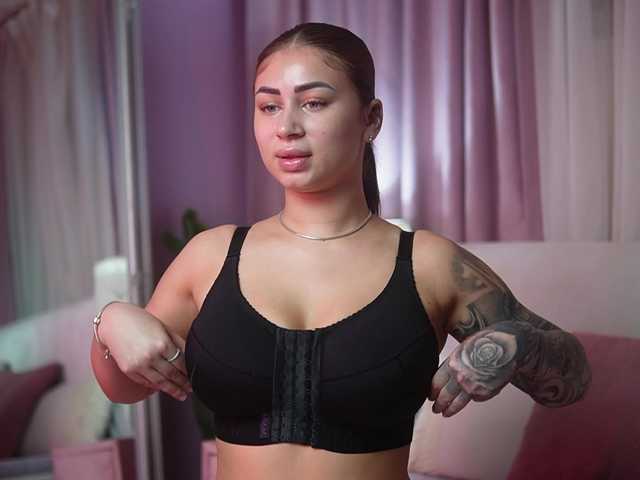 AmeliaBarbie live cam on BongaCams