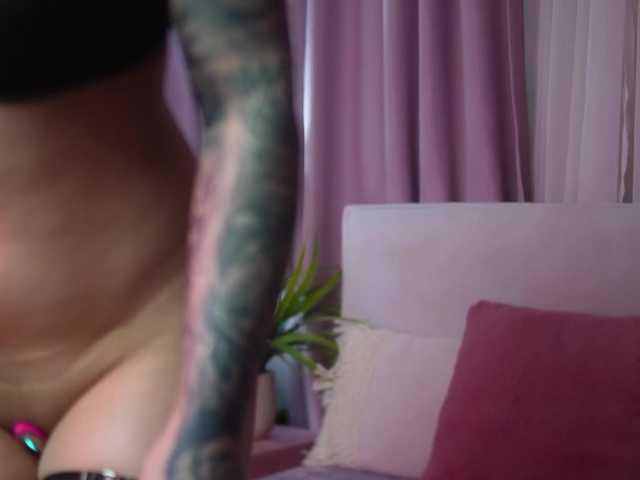 AmeliaBarbie live cam on BongaCams