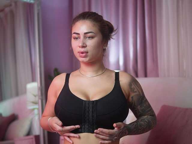 AmeliaBarbie live cam on BongaCams