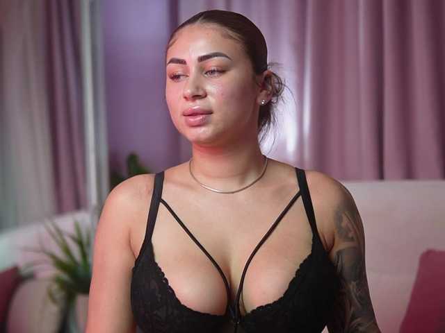 AmeliaBarbie live cam on BongaCams