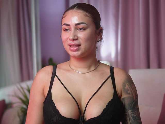 AmeliaBarbie live cam on BongaCams