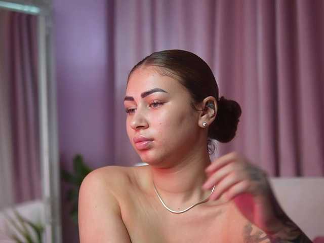 AmeliaBarbie live cam on BongaCams