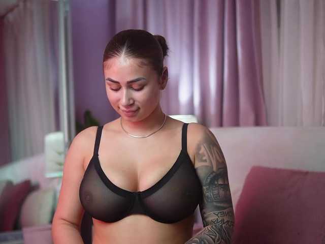 AmeliaBarbie live cam on BongaCams