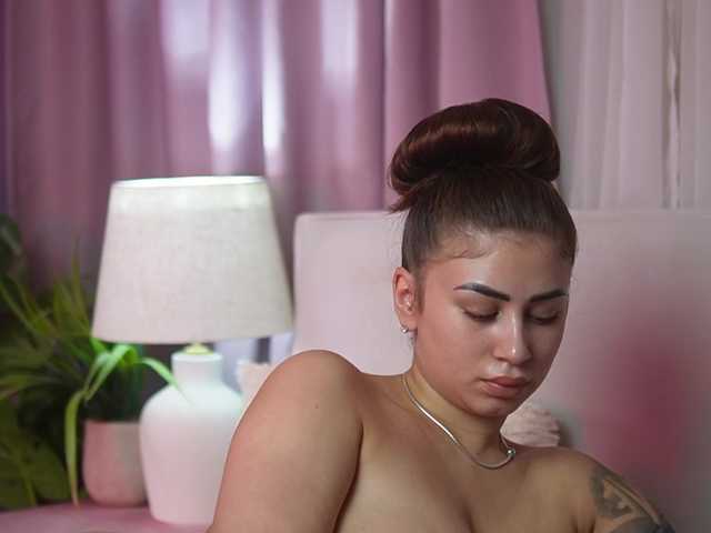 AmeliaBarbie live cam on BongaCams